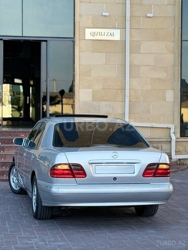 Mercedes E 240 2000, 230,000 km - 2.4 л - İmişli