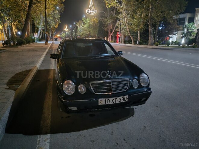 Mercedes E 240 2000, 420,000 km - 2.4 l - Yevlax