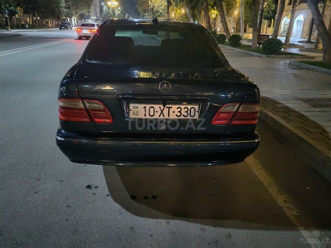 Mercedes E 240 2000, 420,000 km - 2.4 l - Yevlax