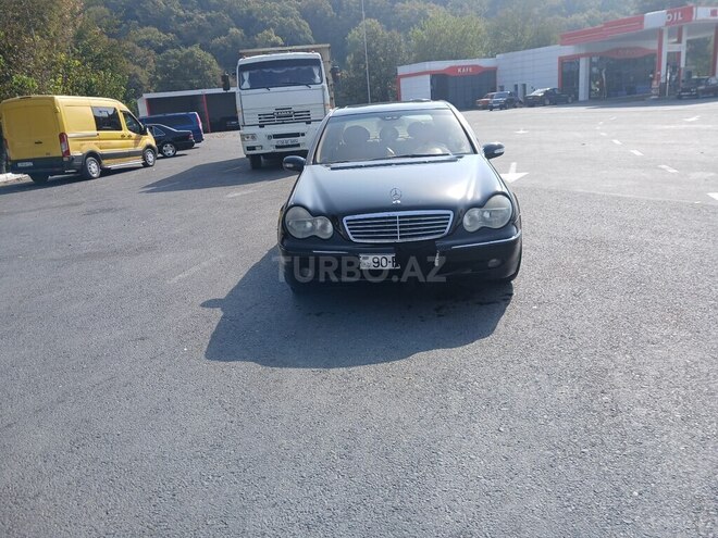 Mercedes C 200 2000, 150,000 km - 2.2 л - Zaqatala