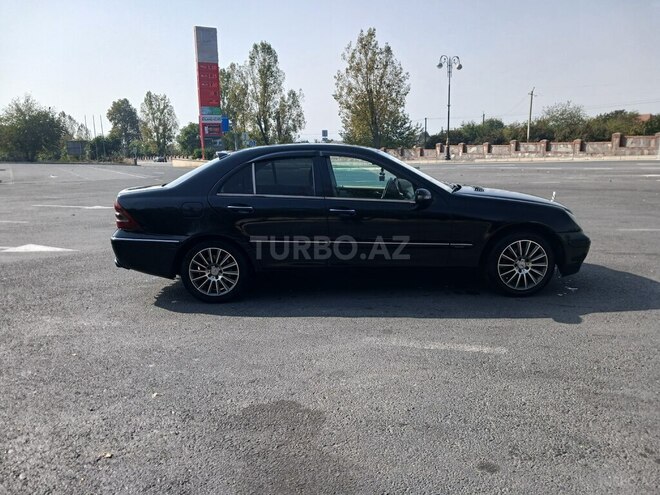 Mercedes C 200 2000, 150,000 km - 2.2 л - Zaqatala