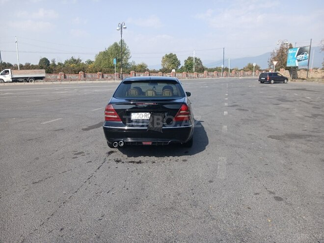 Mercedes C 200 2000, 150,000 km - 2.2 л - Zaqatala