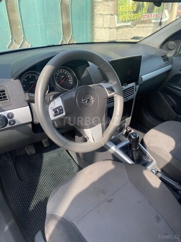 Opel Astra 2009, 390,000 km - 1.3 l - Bakı