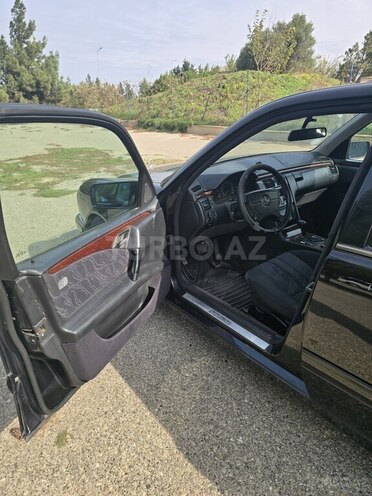 Mercedes E 240 1999, 365,000 km - 2.4 l - Bakı