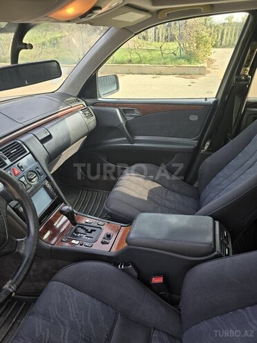 Mercedes E 240 1999, 365,000 km - 2.4 l - Bakı