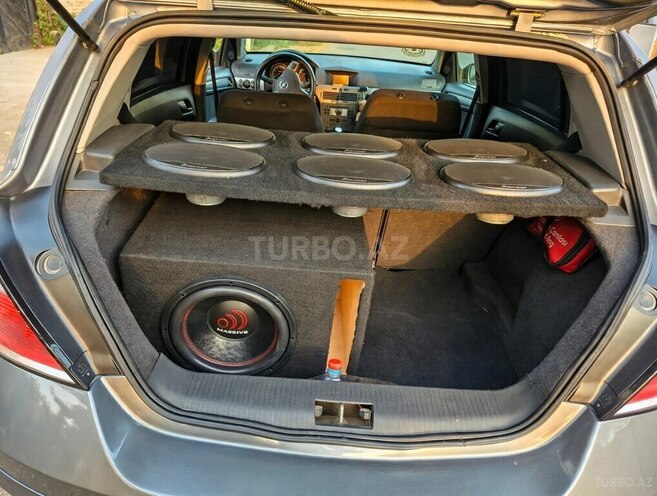 Opel Astra 2006, 325,698 km - 1.4 l - Quba