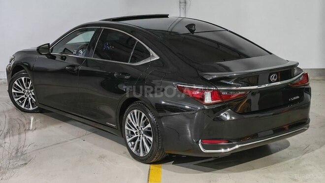 Lexus ES 300h 2021, 88,000 km - 2.5 л - Bakı