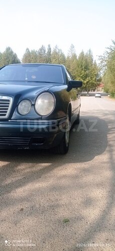 Mercedes E 280 1996, 465,668 km - 2.8 l - Sabirabad