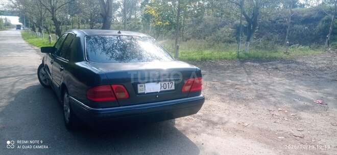 Mercedes E 280 1996, 465,668 km - 2.8 l - Sabirabad