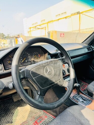 Mercedes E 220 1994, 348,752 km - 2.2 l - Bakı