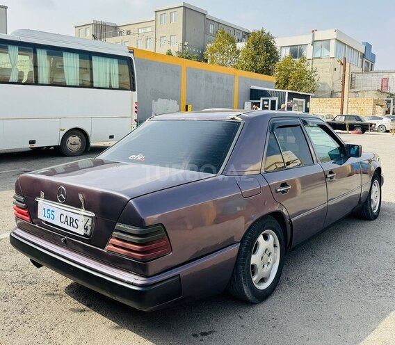 Mercedes E 220 1994, 348,752 km - 2.2 l - Bakı