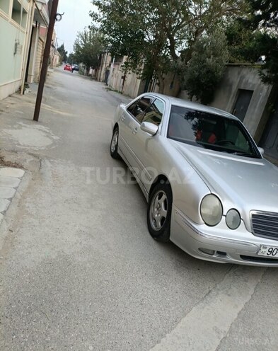 Mercedes E 220 2001, 450,000 km - 2.2 l - Bakı