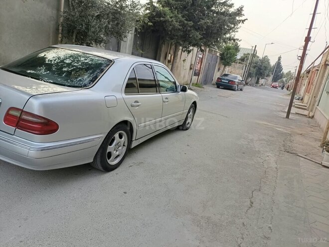 Mercedes E 220 2001, 450,000 km - 2.2 l - Bakı