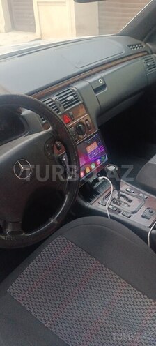 Mercedes E 220 2001, 450,000 km - 2.2 l - Bakı