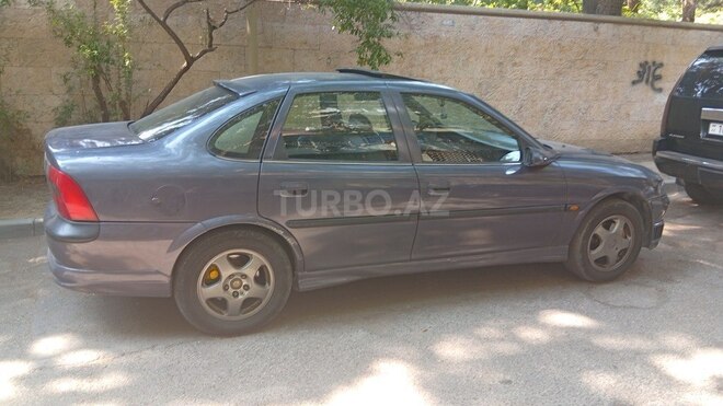 Opel Vectra 1996, 215,417 km - 2.0 l - Bakı