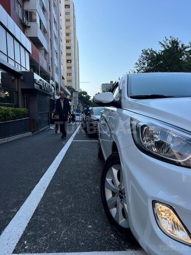 Hyundai Accent 2017, 72,000 km - 1.4 л - Bakı