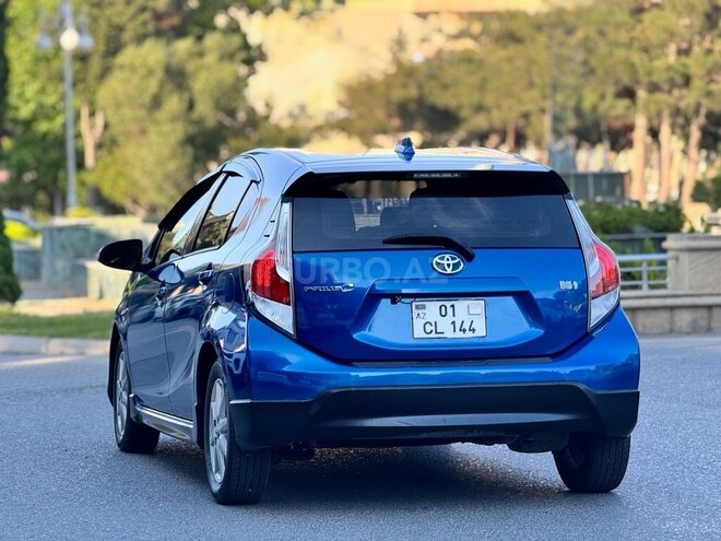 Toyota Prius C 2017, 280,000 km - 1.5 л - Bakı