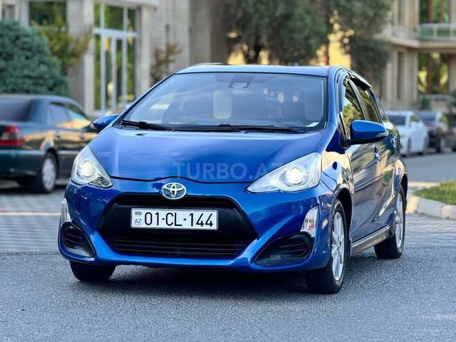 Toyota Prius C 2017, 280,000 km - 1.5 л - Bakı