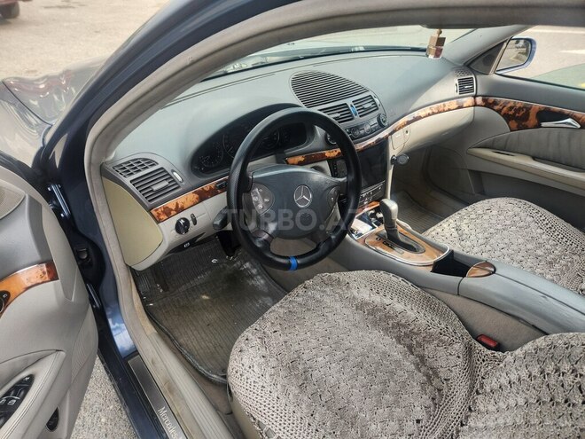 Mercedes E 320 2002, 296,000 km - 3.2 л - Bakı