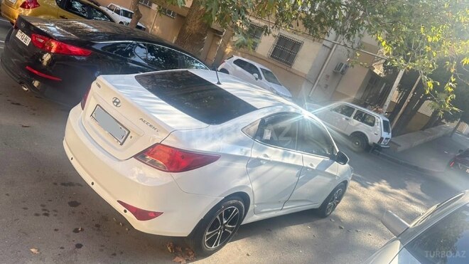 Hyundai Accent 2015, 190,000 km - 1.4 л - Bakı