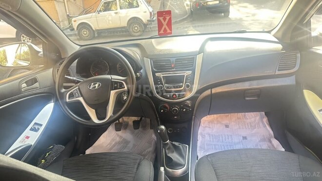 Hyundai Accent 2015, 190,000 km - 1.4 л - Bakı