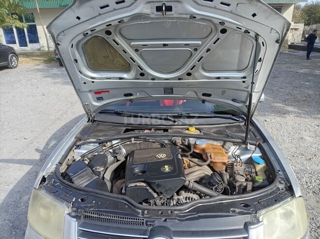 Volkswagen Passat 2001, 170,000 km - 1.9 l - Qəbələ