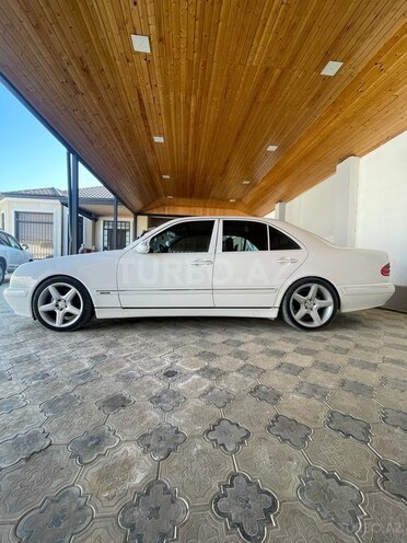 Mercedes E 320 2000, 205,000 km - 3.2 l - Bakı
