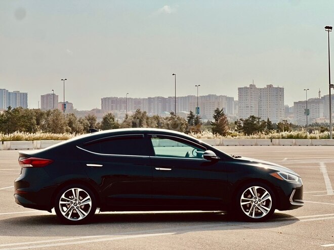 Hyundai Elantra 2017, 110,000 km - 2.0 l - Bakı