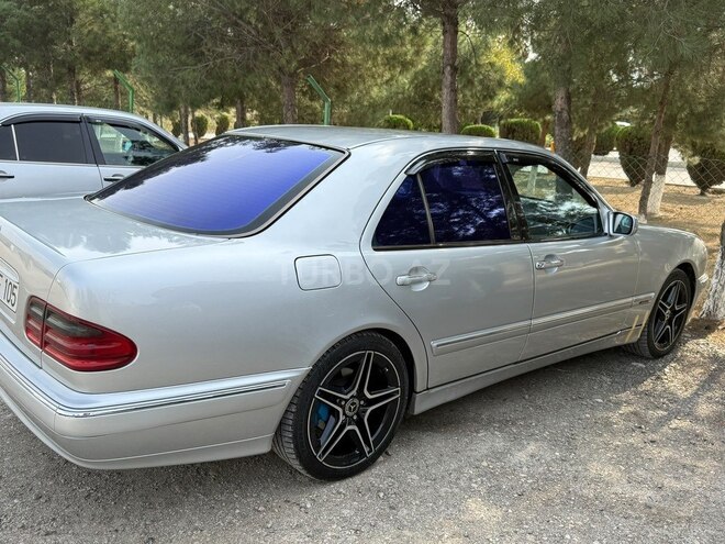 Mercedes E 220 2000, 480,000 km - 2.2 л - Sumqayıt
