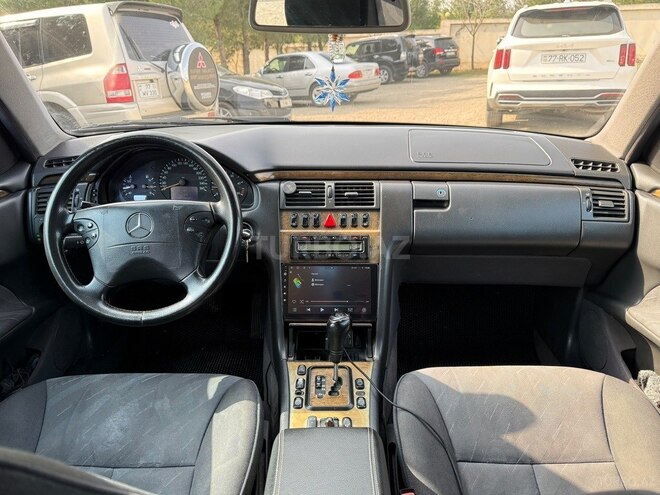 Mercedes E 220 2000, 480,000 km - 2.2 л - Sumqayıt