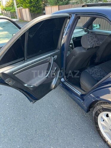 Mercedes C 220 1998, 79,000 km - 2.2 л - Zaqatala