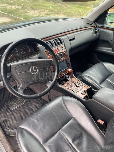 Mercedes E 280 1999, 430,000 km - 2.8 л - Bakı