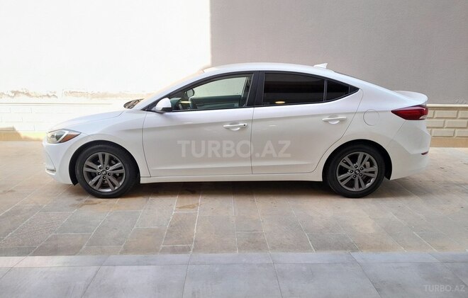 Hyundai Elantra 2016, 117,180 km - 2.0 l - Bakı