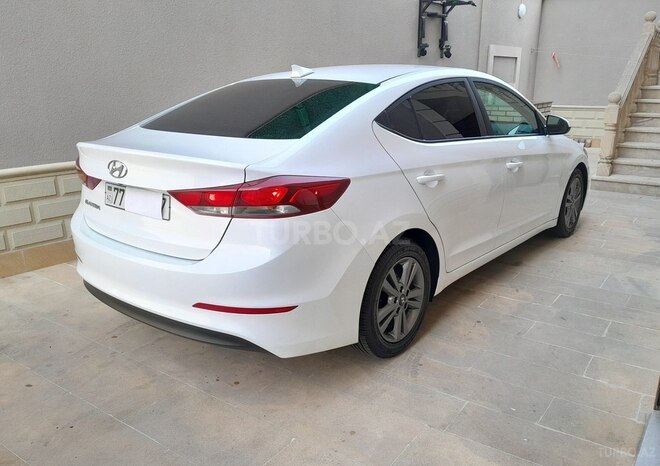 Hyundai Elantra 2016, 117,180 km - 2.0 l - Bakı