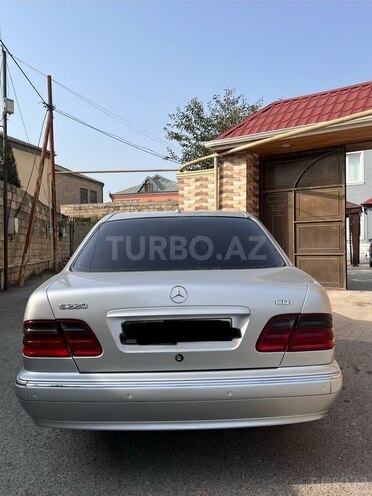 Mercedes E 220 2001, 341,000 km - 2.2 l - Bakı