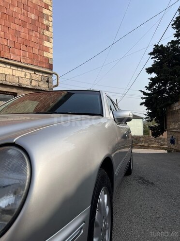 Mercedes E 220 2001, 341,000 km - 2.2 l - Bakı