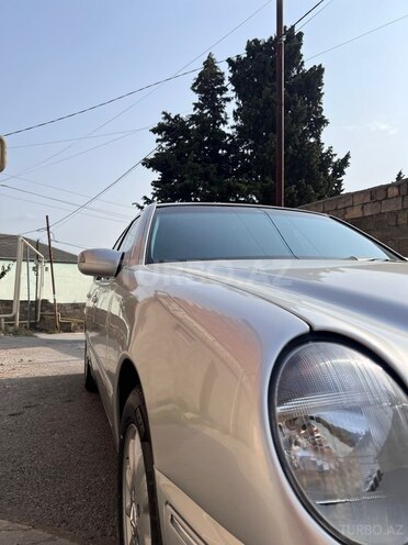 Mercedes E 220 2001, 341,000 km - 2.2 l - Bakı