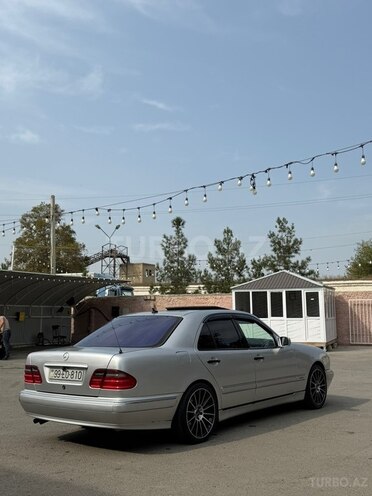 Mercedes E 280 1998, 388,000 km - 2.8 l - Bərdə