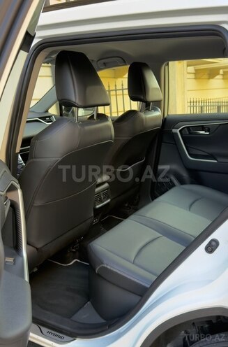 Toyota RAV4 2024, 17,000 km - 2.5 l - Bakı