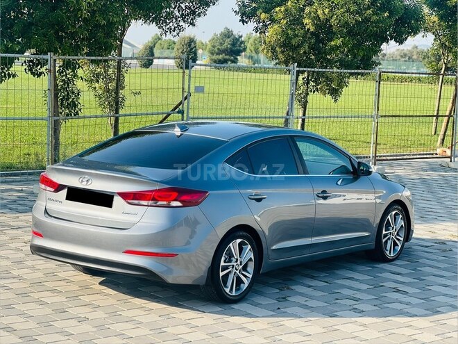 Hyundai Elantra 2018, 113,000 km - 2.0 l - Bakı
