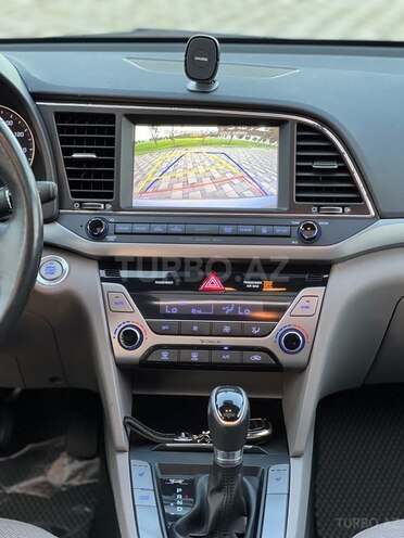 Hyundai Elantra 2018, 113,000 km - 2.0 l - Bakı