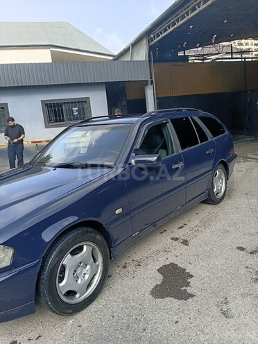 Mercedes C 220 2000, 568,256 km - 2.2 l - Bakı