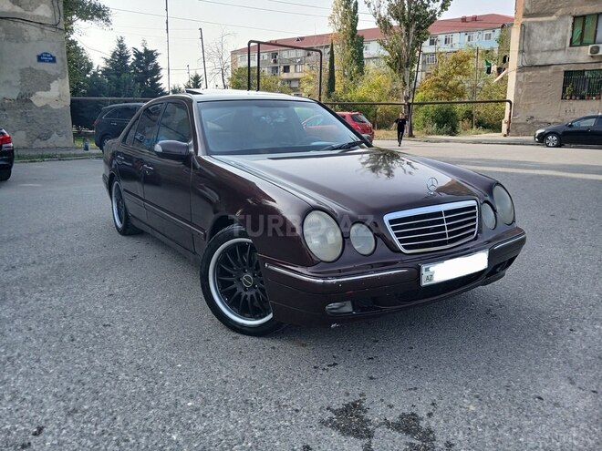 Mercedes E 270 2000, 389,401 km - 2.7 л - Sumqayıt