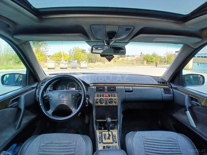 Mercedes E 270 2000, 389,401 km - 2.7 л - Sumqayıt