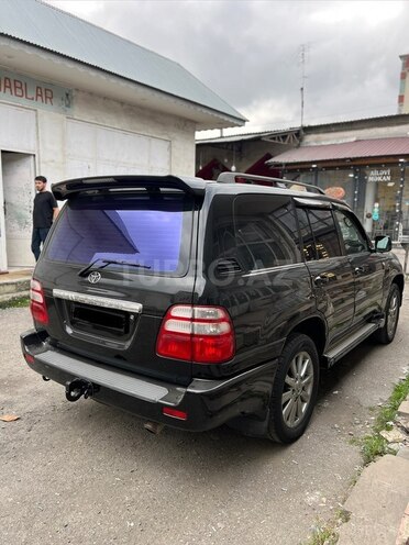 Toyota Land Cruiser 2005, 352,333 km - 4.5 l - Quba