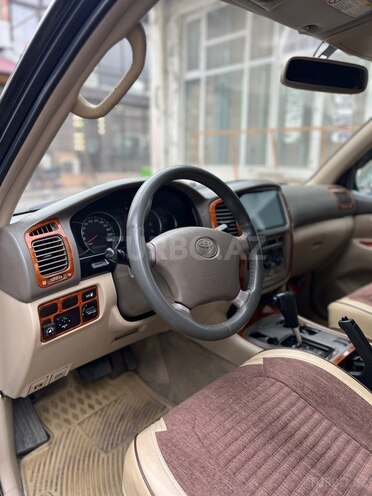 Toyota Land Cruiser 2005, 352,333 km - 4.5 l - Quba