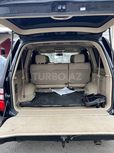Toyota Land Cruiser 2005, 352,333 km - 4.5 l - Quba