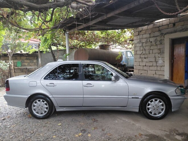 Mercedes C 220 1999, 330,000 km - 2.2 l - Ağdam