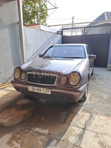 Mercedes E 230 1996, 560,000 km - 2.3 l - Bakı