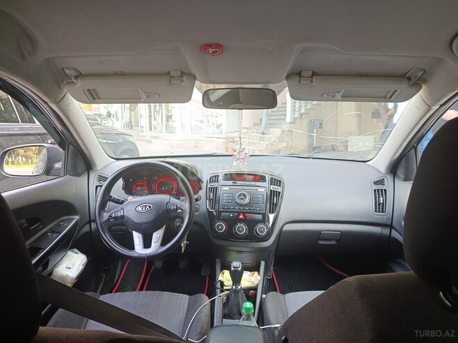Kia  2010, 355,000 km - 1.6 л - Bakı